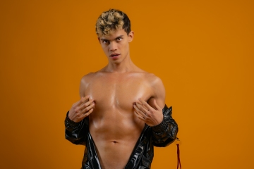 Austin Ponce, Model und Creator