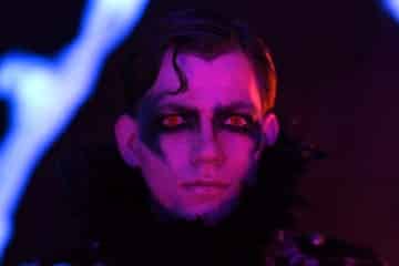 Liam Holland - Vampir im Porträt