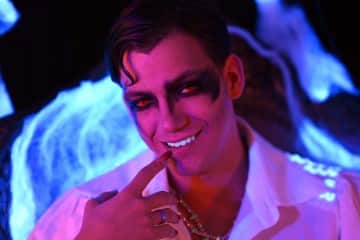 Liam Holland - Vampir im Porträt