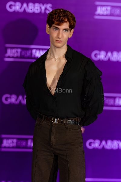 Evander Johnson on the Purple Carpet at Grabbys Europe 2026