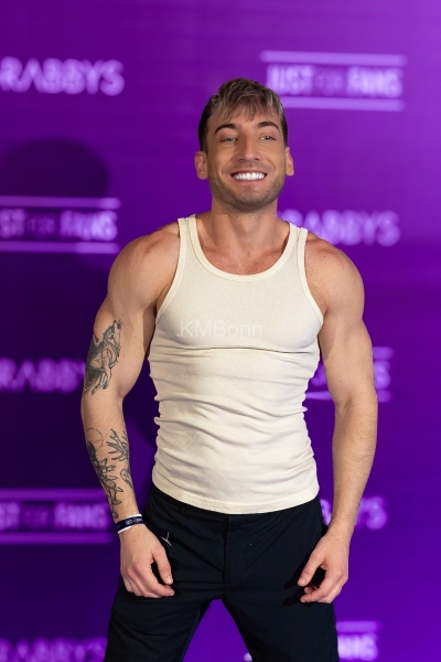 Mika Ayden on the Purple Carpet at Grabbys Europe 2026