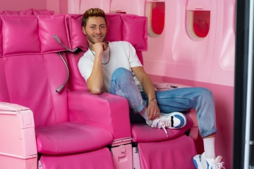 Szymon Brzostek im Supercandy Pop-Up Museum Köln