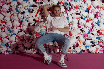 Szymon Brzostek im Supercandy Pop-Up Museum Köln
