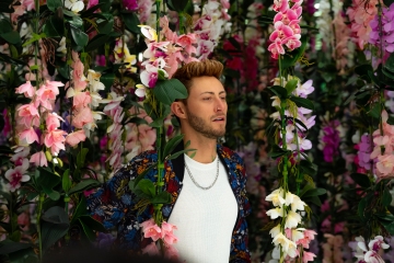 Szymon Brzostek im Supercandy Pop-Up Museum Köln