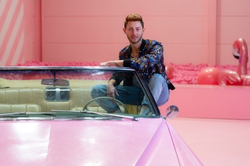 Szymon Brzostek im Supercandy Pop-Up Museum Köln
