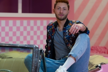 Szymon Brzostek im Supercandy Pop-Up Museum Köln
