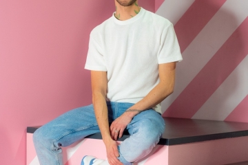Szymon Brzostek im Supercandy Pop-Up Museum Köln