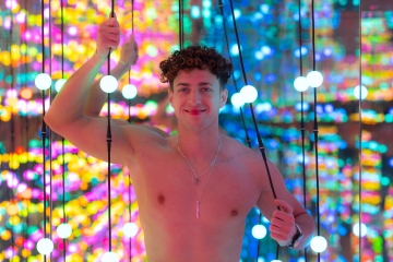 Tarek Hamoud im Supercandy Pop-Up Museum Köln